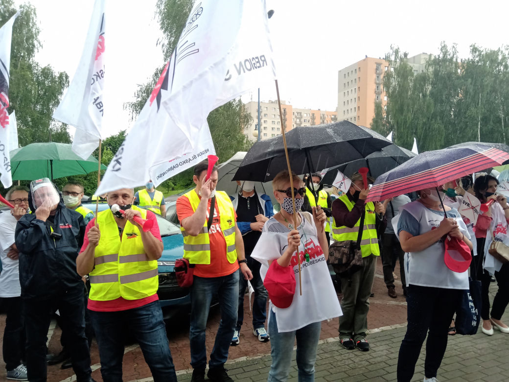 Protest pracowników skarbówki! Domagają się odwołania dyrektora i wypłaty nagród kwartalnych