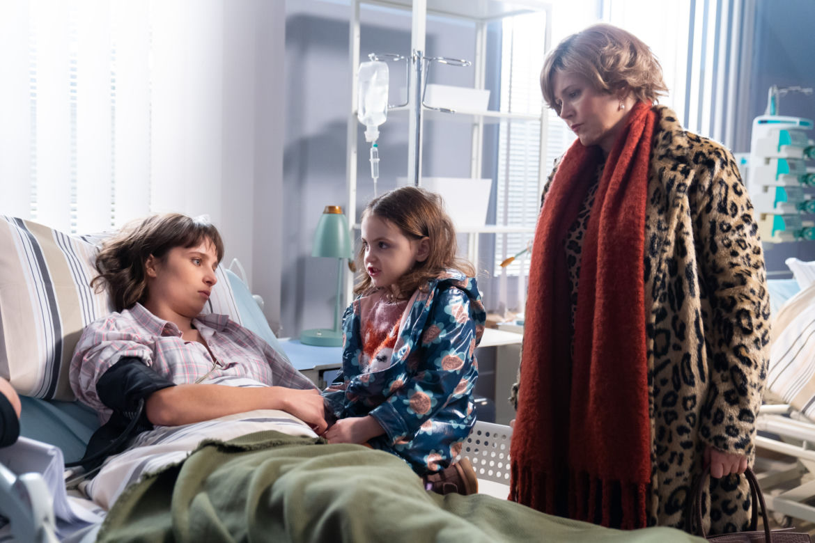 Na dobre i na złe odc. 841. Rita (Laura Pajor), Mała Helenka (Maja Burzyńska), Lucyna Sikorka (Anna Samusionek)