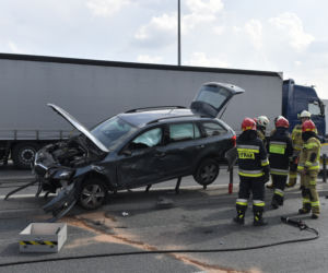Wypadek Na S8, wjechał na barierki