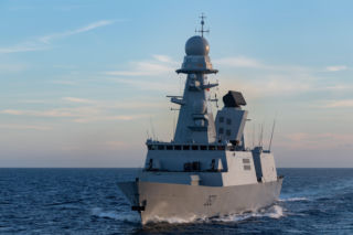 Francuska tarcza nad Bałtykiem. Fregata „Chevalier Paul” w Gdyni, „Charles de Gaulle” w Malmö i rosyjskie testy odporności