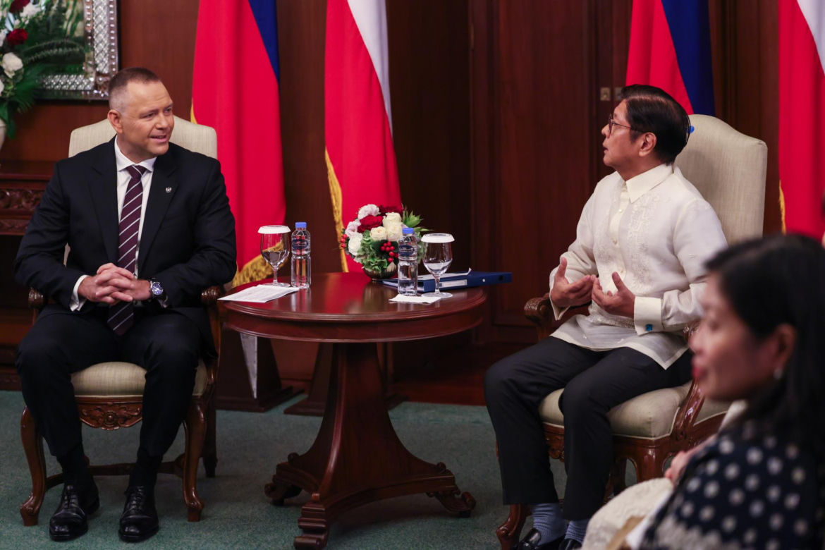 Karol Nawrocki z żoną na historycznych rozmowach na Filipinach