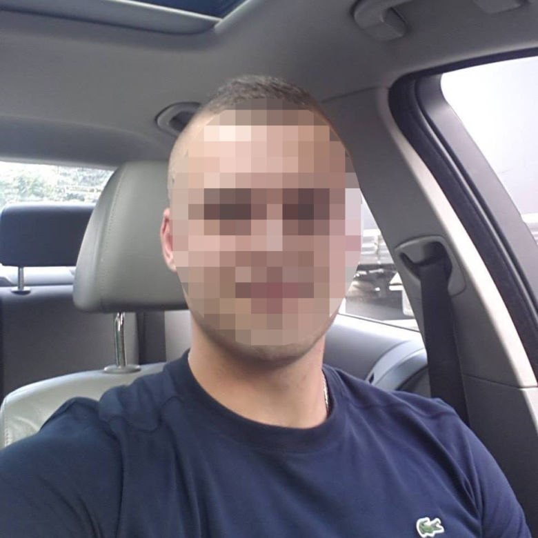 Policjanci rozjechali motocyklistę w lesie