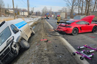 Bus, porshe i ciężarówka zderzyły się na DK19