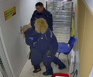 POBICIE STARUSZKI PRZEZ POLICJĘ