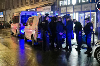 Dantejskie sceny w tramwaju. 28-latek zaatakował Ukraińca nożem