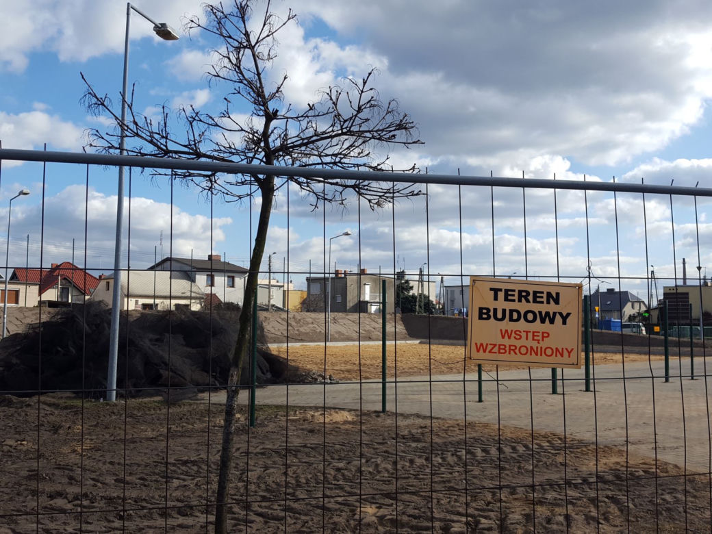 W Lesznie będzie można pograć w siatkówkę plażową. Boiska budowane są na Zatorzu