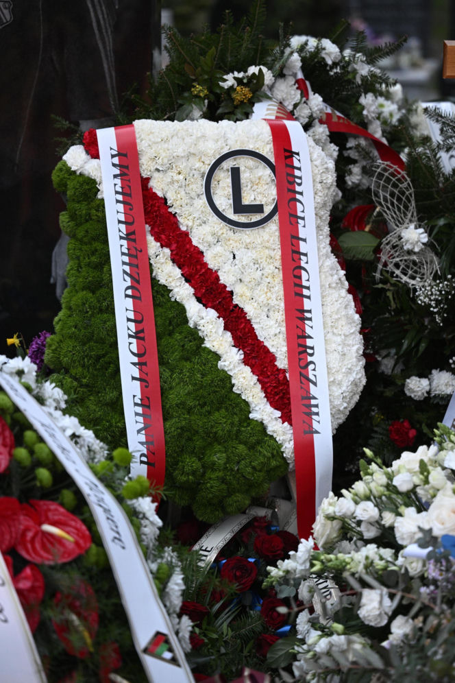 Tak wygląda grób Jacka Magiery po pogrzebie