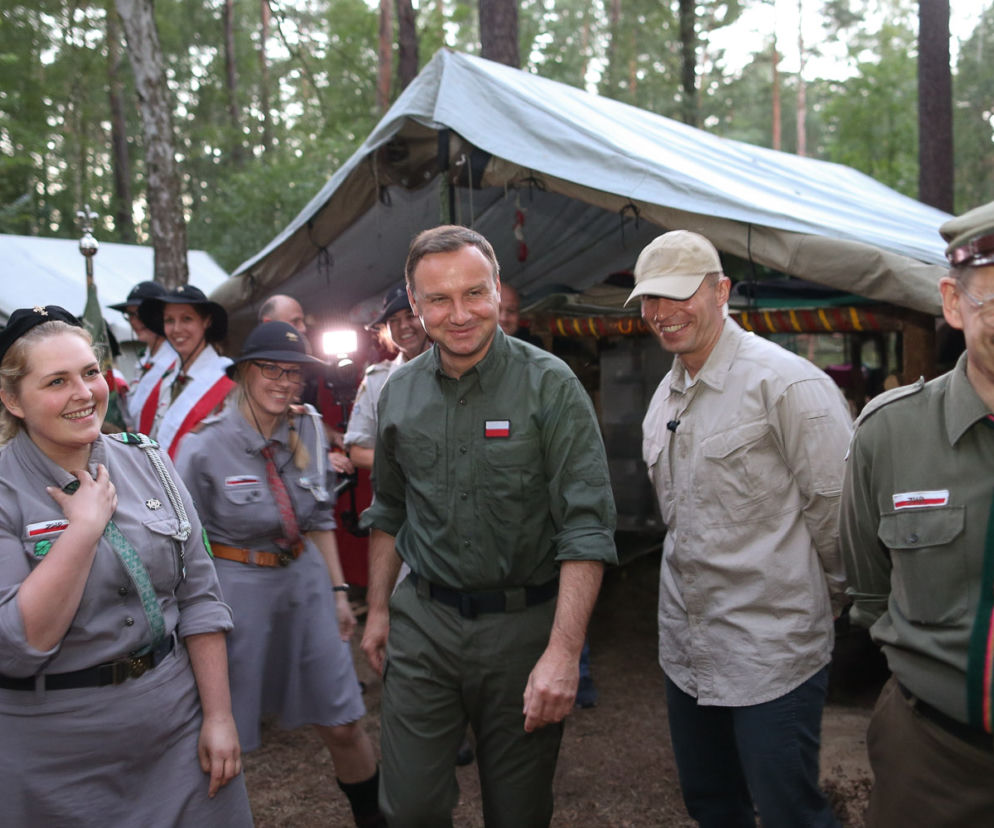 Prezydent Andrzej Duda na harcerskim ognisku