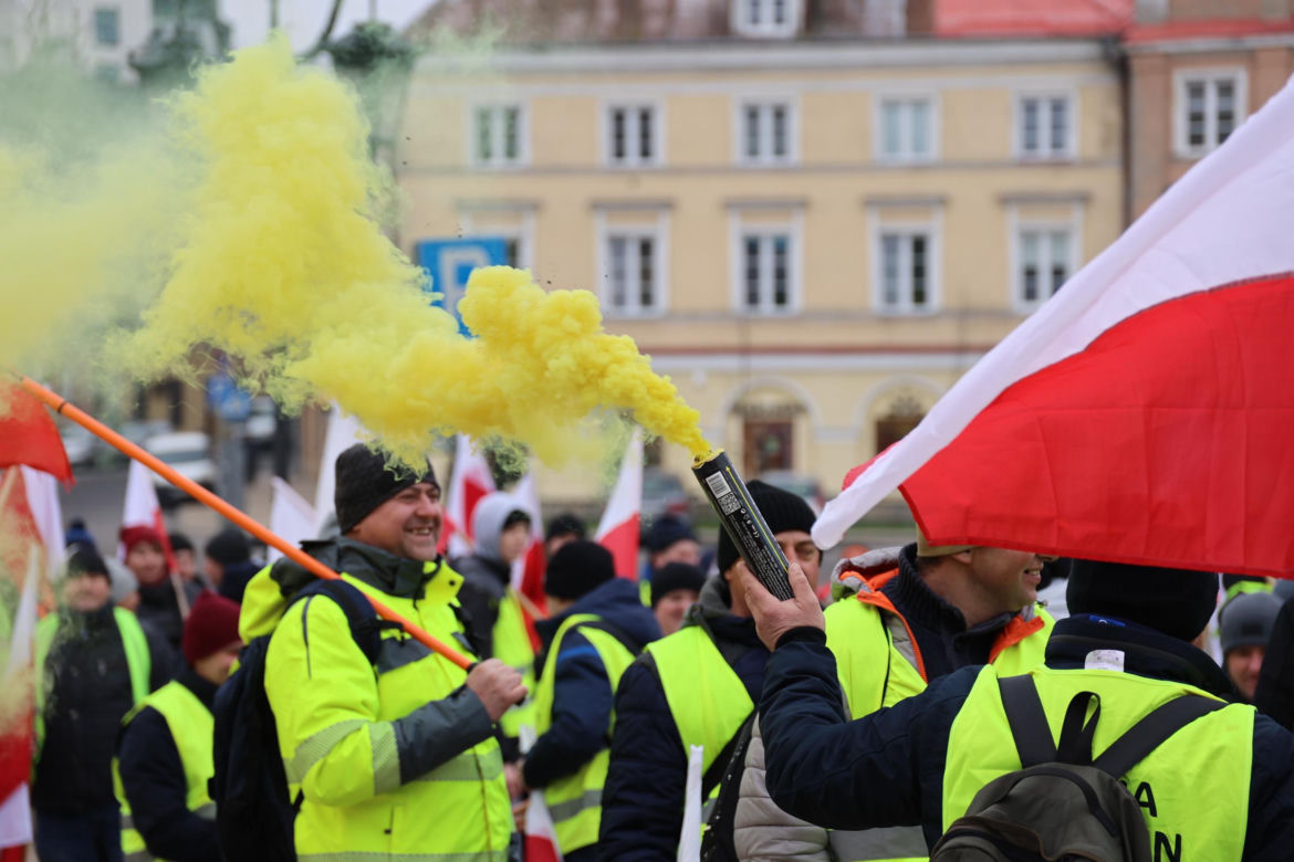 Protest rolników 20 marca w Lublinie. Przeszli ulicami miasta pod LUW