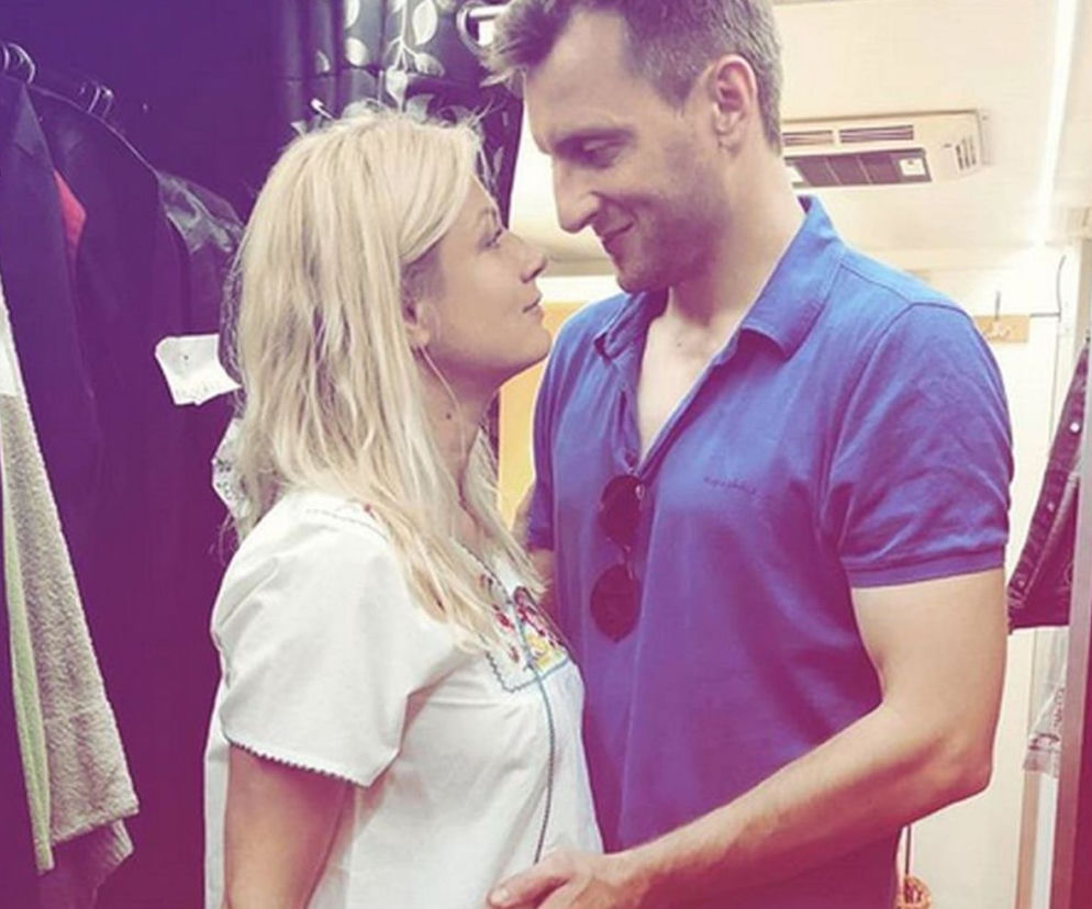 M jak miłość po wakacjach 2019. Bartek (Arkadiusz Smoleński), Marzenka (Olga Szomańska) na planie