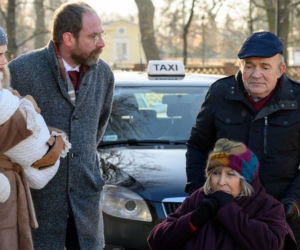Barwy szczęścia odc. 2274. Teresa (Jolanta Lothe), Fryderyk Struzik (Paweł Nowisz), Iwona (Izabela Zwierzyńska), Marek (Marcin Perchuć), Wioletka (Aurelia Żarnowiecka)