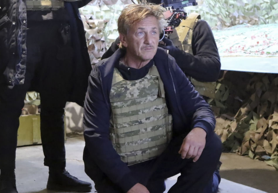 Sean Penn Hollywoodzki gwiazdor na wojnie