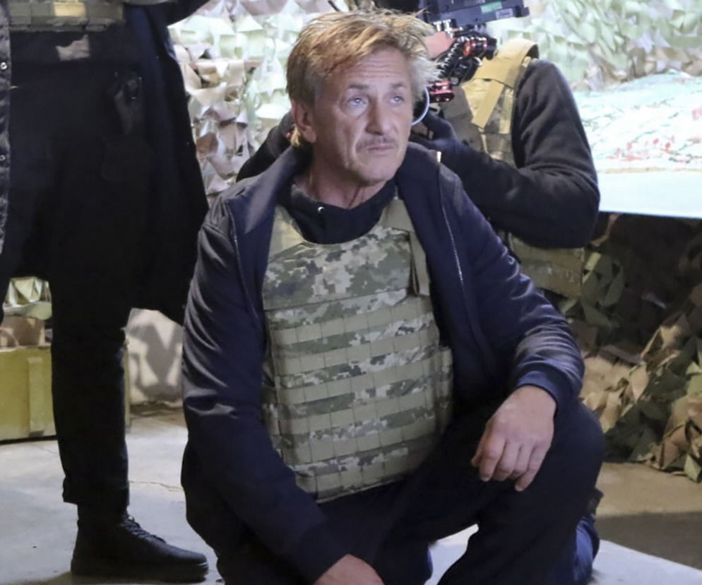 Sean Penn Hollywoodzki gwiazdor na wojnie