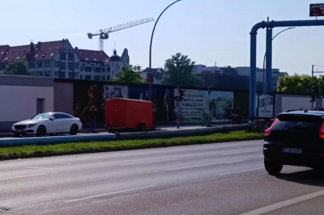 65 lat temu powstał Mur Berliński