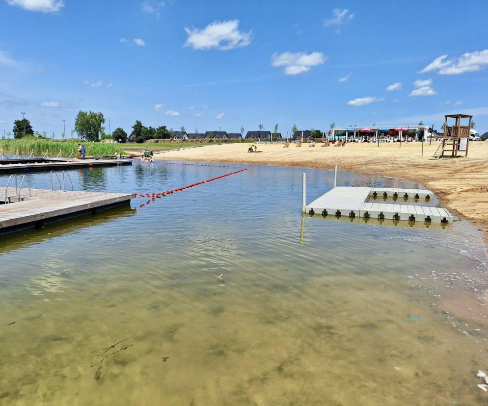 Hotel na poligonie w Sierakowie? Gmina szykuje działki pod sprzedaż