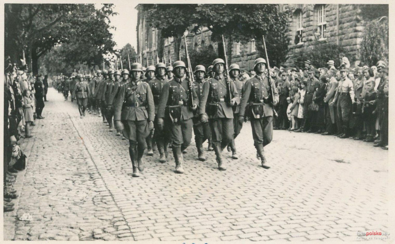 To jeden z najpiękniejszych budynków w Olsztynie. Dawniej pomieszczenia zajmowało m.in. Gestapo