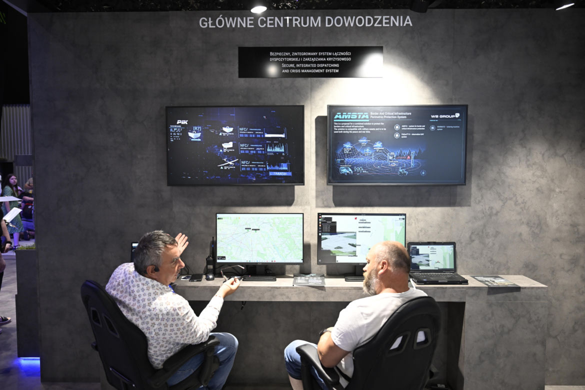 Warszawskie Targi Obronne. Ponad 100 wystawców, broń, sprzęt wojskowy i wyposażenie służb mundurowych