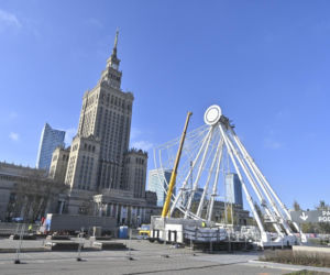 Dziwny obiekt w centrum Warszawy. Co tu powstaje? Stolica już stroi się na Boże Narodzenie!