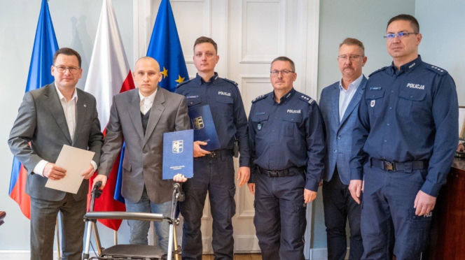 Łukasz Schon uratował z pożaru mieszkańców Chorzowa. Sam potrzebuje pomocy