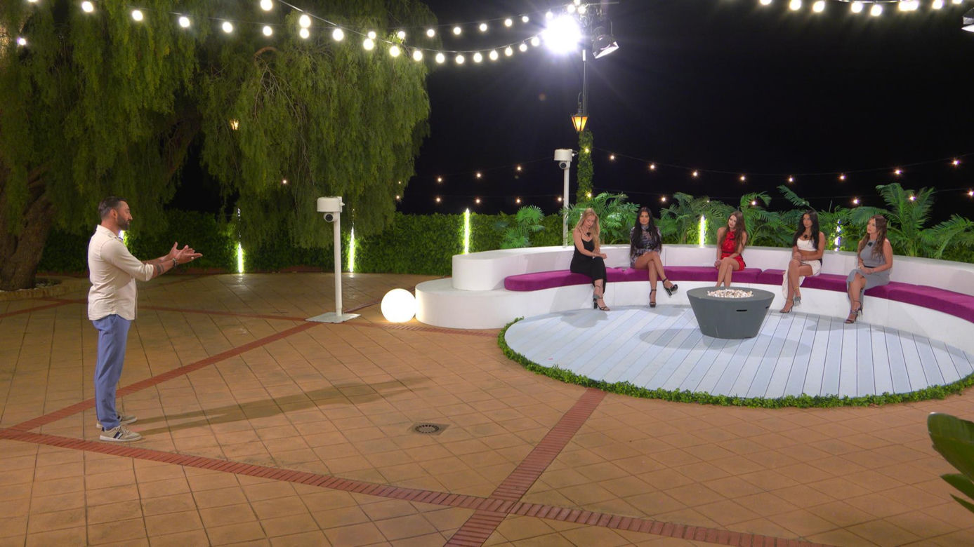 Love Island 9