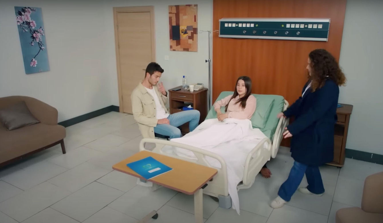 Porywacz Ragip znów zasadzi się na Zeynep. Czy Melis ostrzeże rywalkę?
