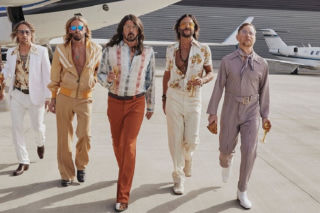 Foo Fighters w coverach Bee Gees!