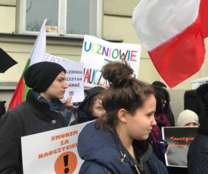 „Kuratorium do roboty”, „Zalewska, nie zdałaś”. Strajk uczniów w Lublinie