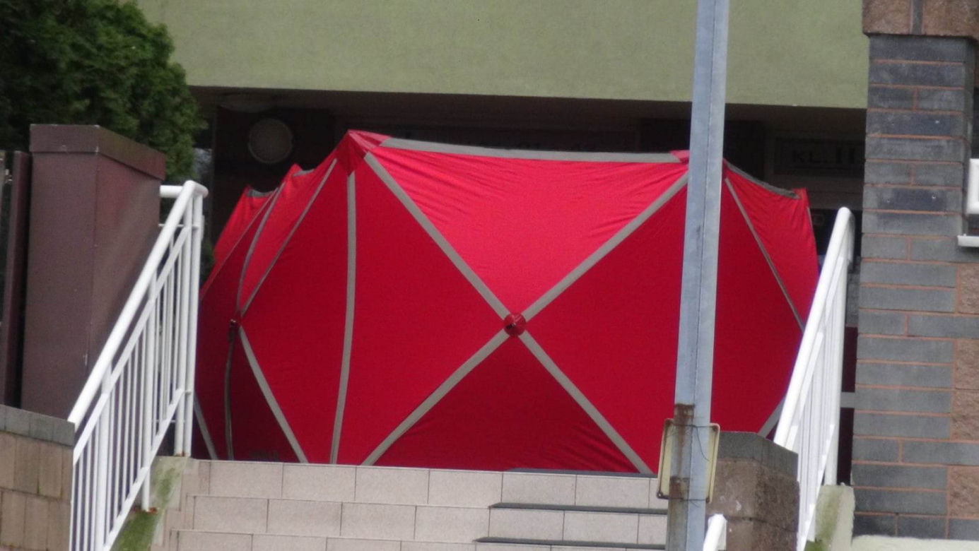 Pilna akcja na Targówku. Spadł z wielkiej wysokości. Tragiczne wieści