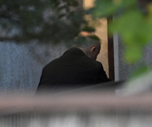 Jarosław Kaczyński w swoim domu na warszawskim Żoliborzu