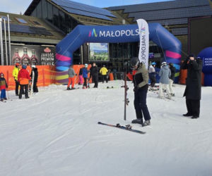 Policja na nartach pilnuje porządku w ośrodku PKL Jaworzyna Krynicka