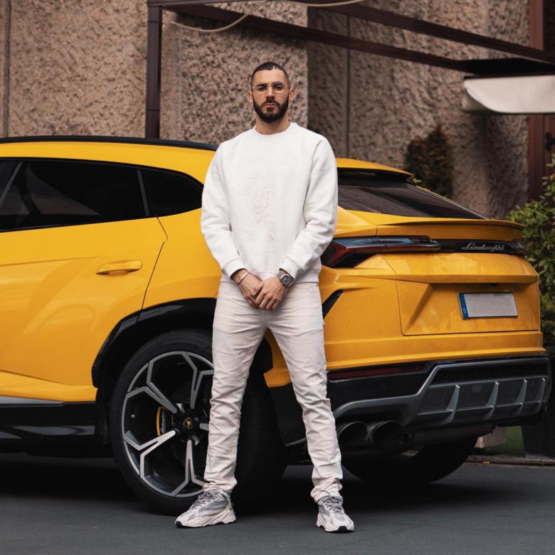 Lewandowski kontra Benzema: Piękne kobiety i szybkie fury