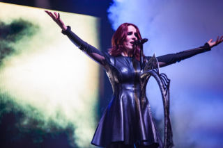 Misternie zaplanowane wizualne widowisko – Epica, Amaranthe i Charlotte Wessels zagrali w Warszawie [RELACJA]