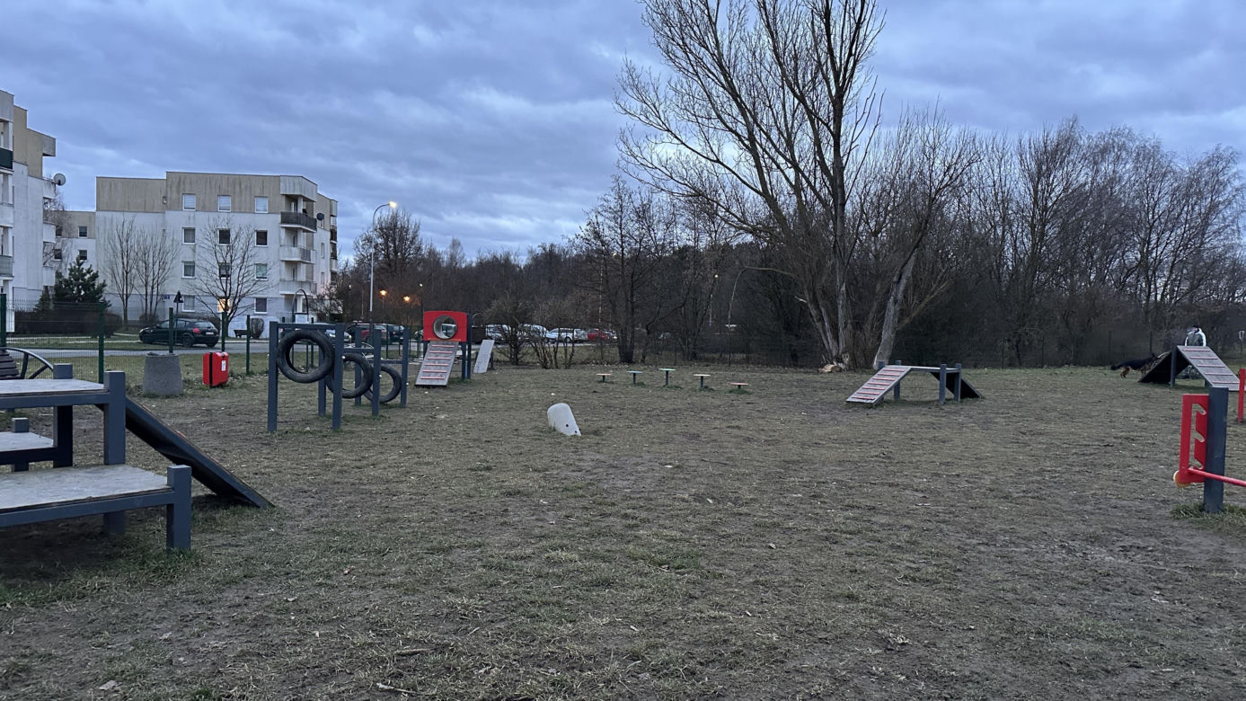 Psi park na ul. Opolczyka w Łodzi