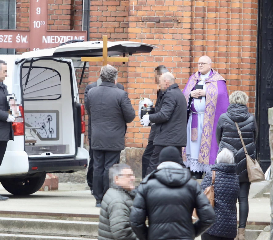 Zabójstwo w Ostródzie. Pogrzeb rodziców Klaudii W.