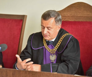 13-miesięczny Grzesiu został skatowany na śmierć. Jego matka i ojczym stanęli przed sądem