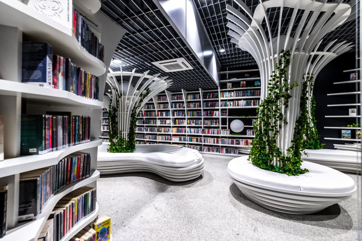 Metroteka – biblioteka na stacji metra M2 Kondratowicza w Warszawie