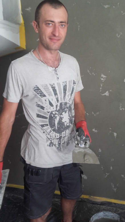 Metamorfoza ściany w salonie BETON na ścianie!