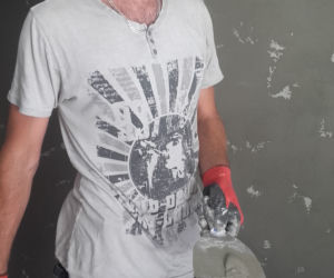 Metamorfoza ściany w salonie BETON na ścianie!