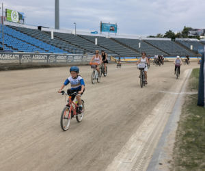 Rowerowa Stolica Polski - kręcili kilometry na stadionie w Lesznie