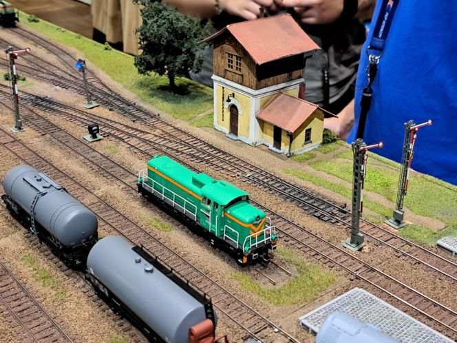 Makieta kolejowa - Krakowski Klub Modelarstwa Kolejowego - DK Tuchów