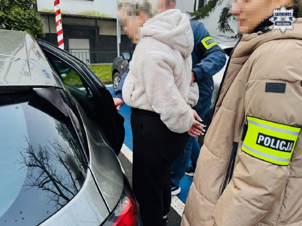 Para skatowana na ulicy. 17-latka złamała nos 20-latkowi, spędzi święta w areszcie