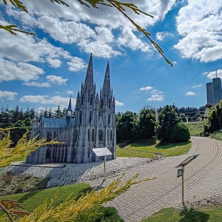 Park Rozrywki i Miniatur SABAT Krajno