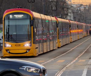 Warszawa. Potrącenie pieszego na torowisku