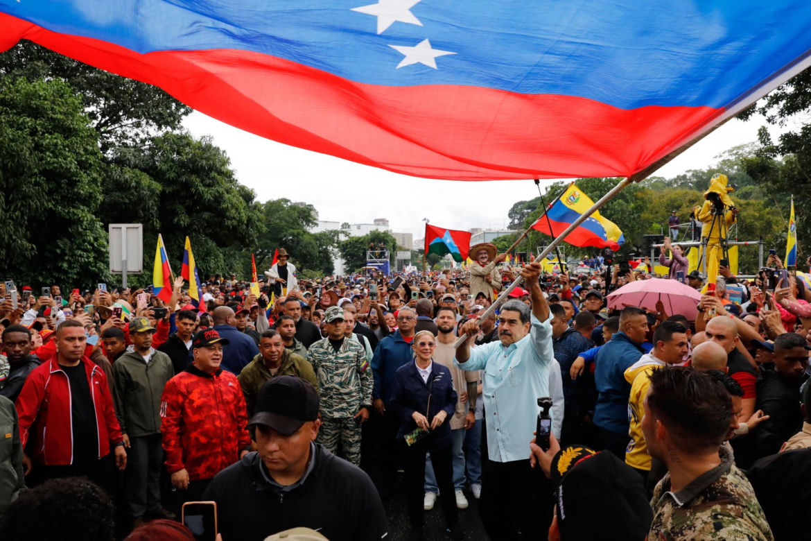 Nicolas Maduro z małżonką zostali schwytani i wywiezieni z kraju
