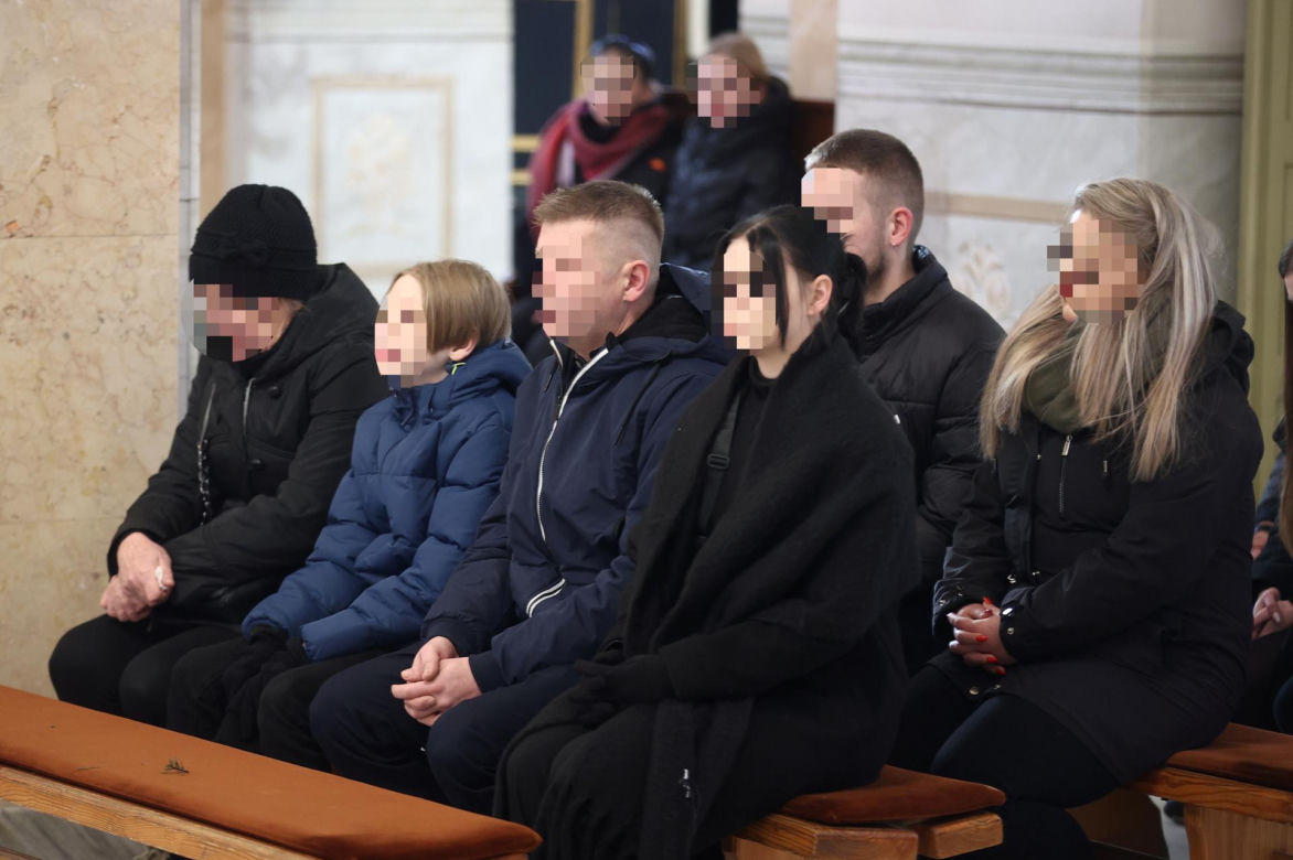 Pogrzeb tragicznie zmarłej 14-letniej Natalki z Andrychowa. Jej śmierć wstrząsnęła Polską