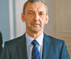 Łapy precz od nauczycieli!