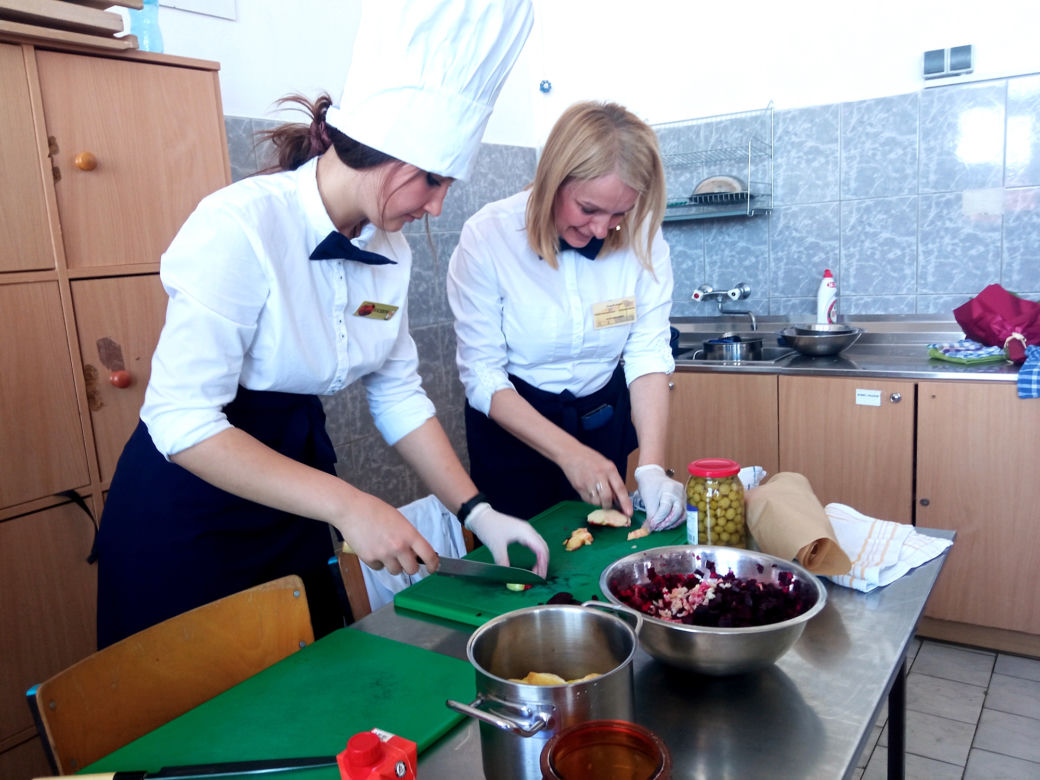 Konkurs kulinarny im. Wiktora Kulerskiego w grudziądzkim gastronomiku