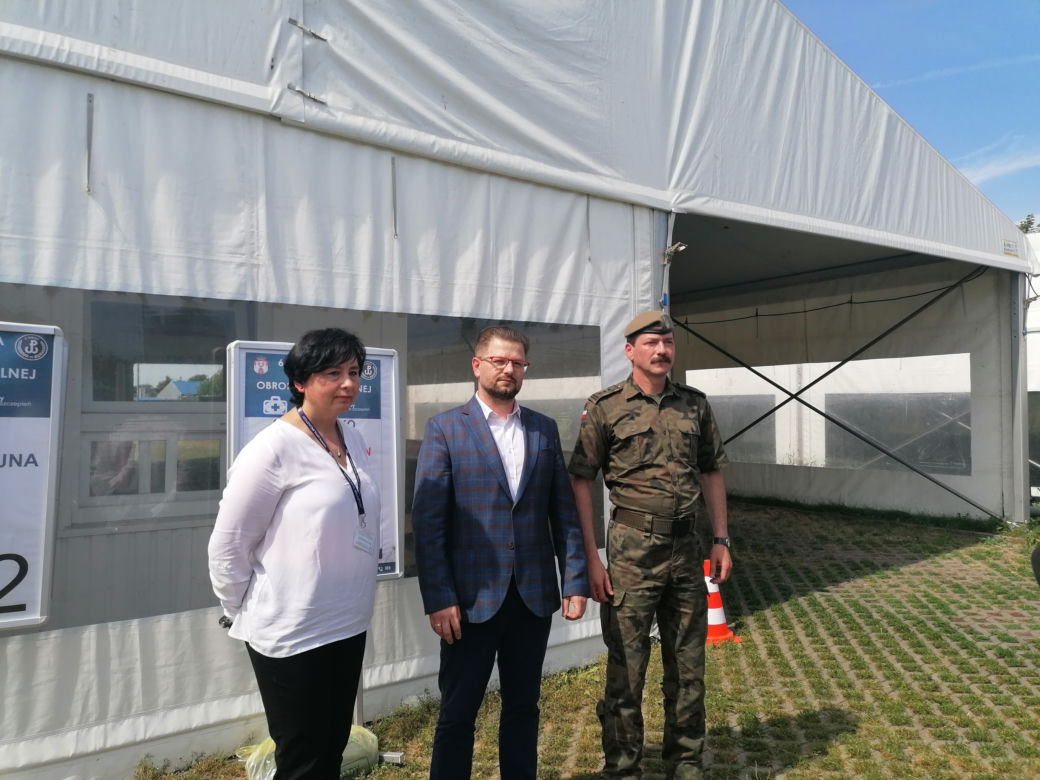Punkt wymazów drive thru na Dębowej kończy swoją prace