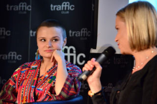 Córka Pauliny Młynarskiej znowu nago: Najbardziej lubię prać na golasa [ZDJĘCIA]