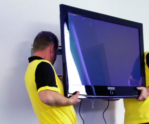 montaż telewizora na ścianie